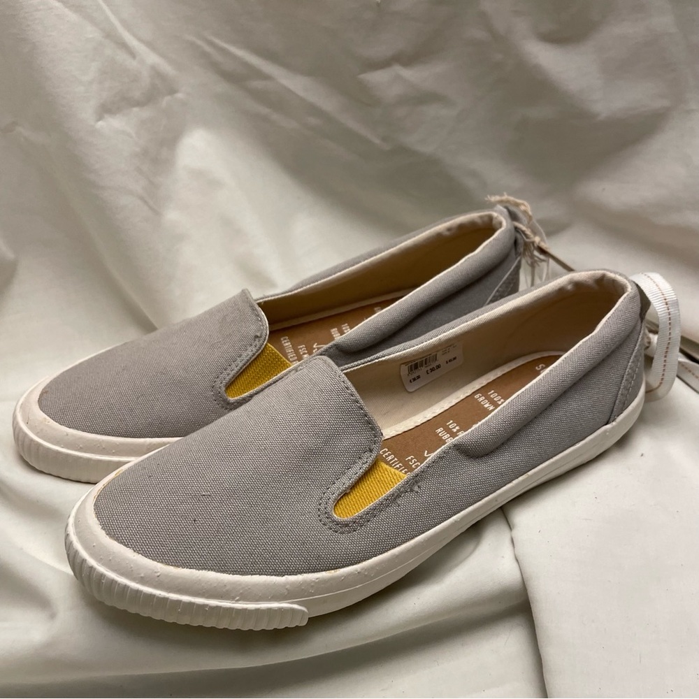NWT Fatface Sustainable Sneakers Organic Gray Slip-ons 6